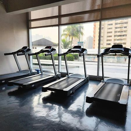 Makati Penthouse With Stunning City Skyline View 马尼拉 外观 照片