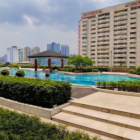 Makati Penthouse With Stunning City Skyline View 马尼拉 外观 照片