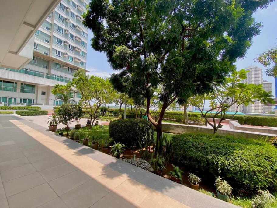 Makati Penthouse With Stunning City Skyline View 马尼拉 外观 照片