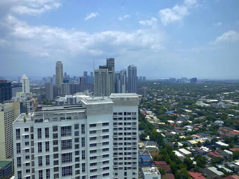 Makati Penthouse With Stunning City Skyline View 马尼拉 外观 照片