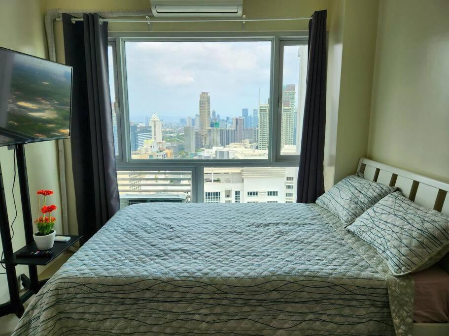 Makati Penthouse With Stunning City Skyline View 马尼拉 外观 照片
